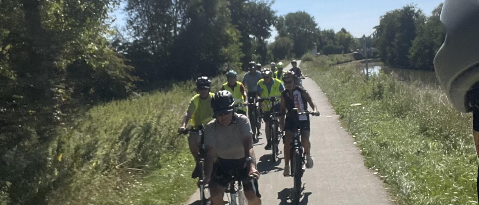 Pasar Liedekerke op fietstocht.