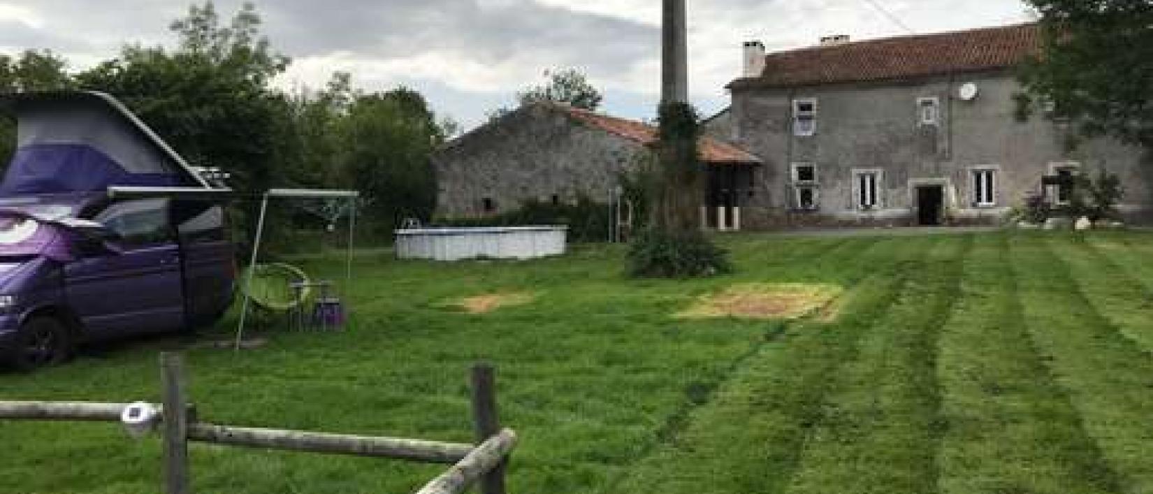Hoofdfoto Fortified french retreat with camping