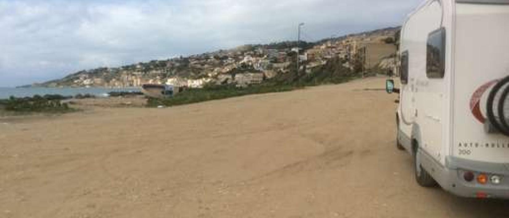 Hoofdfoto Parking Fumaloro