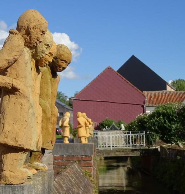 Beeldje Tjerrie Verhellen