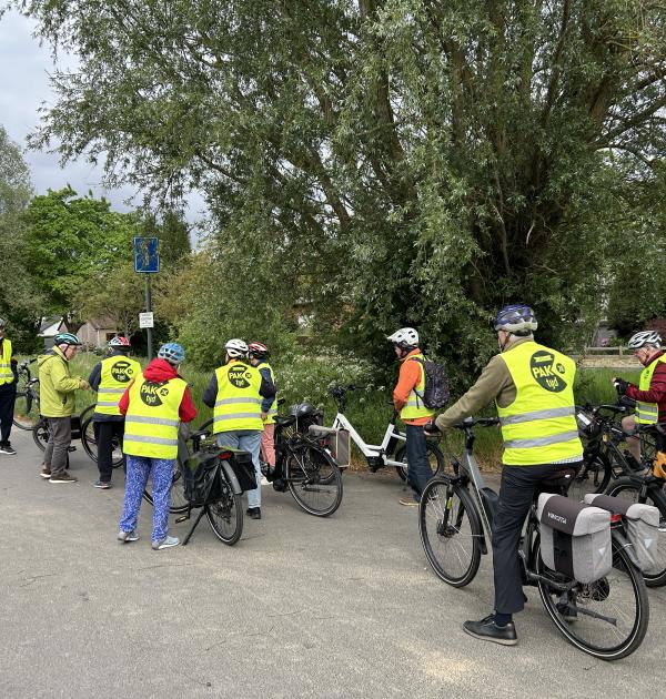 Pasar Liedekerke op fietstocht.