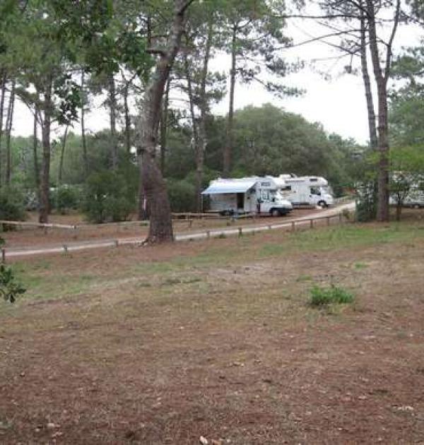 Hoofdfoto Aire de Camping-Car du Huga