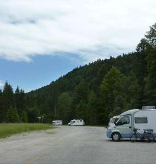 Hoofdfoto Nachtparkplatz