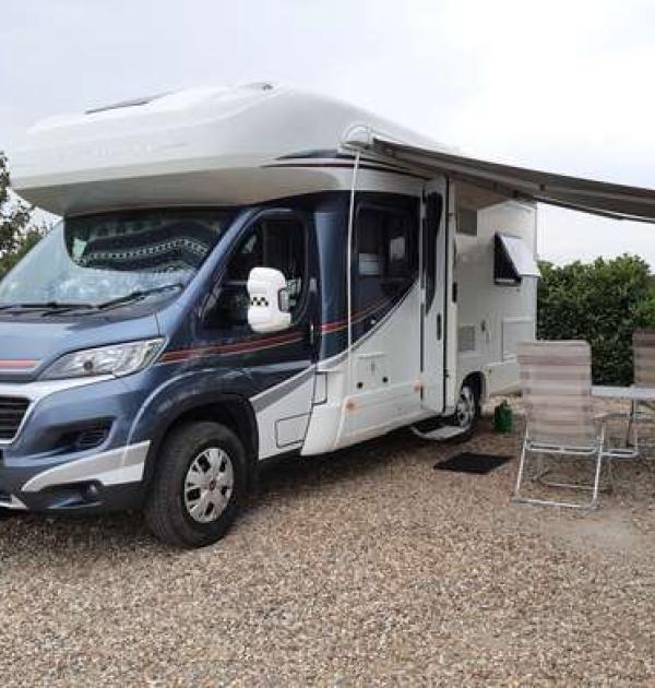 Hoofdfoto Grove Lock Caravan Park and Camping
